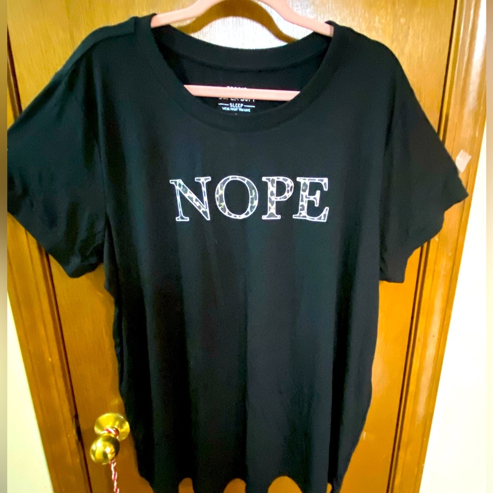 Torrid size 2 sleep shirt